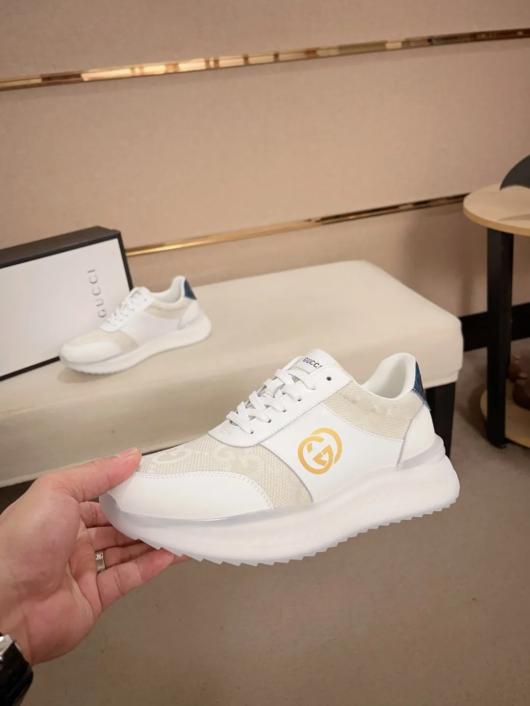 Men's men's shoes💰 462💰🇮🇹🇮🇹GUCCI🔍🔍new models are on sale at the same time at the counter. The uppers🇮🇹 are made of top-grain cowhide imported from Italy. Fully imported genuine leather lining 💪💪, completely 1⃣️ to 1⃣️ replica 🇮🇹💪💪, ⚠ sole: original sole provided by the original factory, exclusive movable molded sole super comfortable, ⚠ original factory follow-up, 🔍🔍 high quality, you can go in and out of the counter at will, welcome to compare⚠. Code number:38-44
